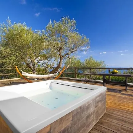 Blugalli With External Jacuzzi Villa *
